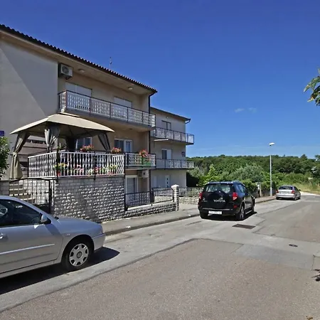 Alet Apartman Pula
