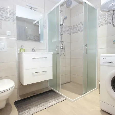 Alet Apartment